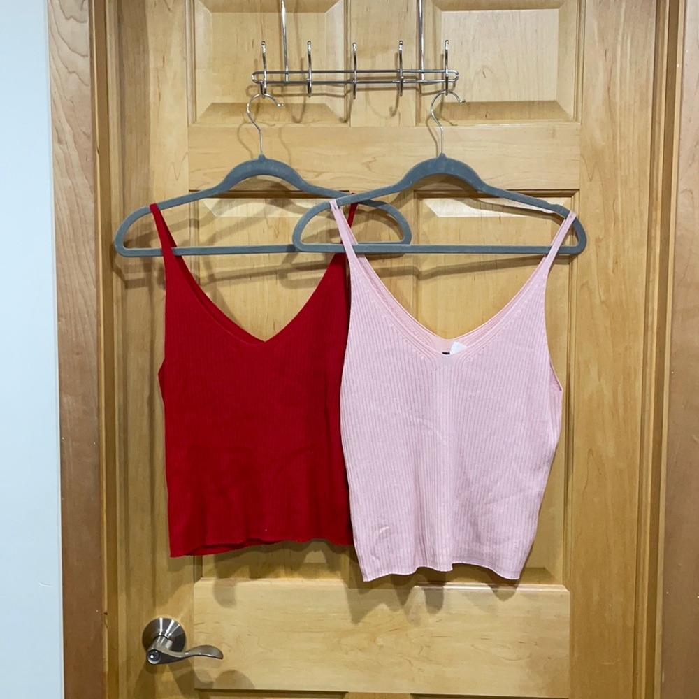 Red & Pink H&M divided tank tops w/ lines size M